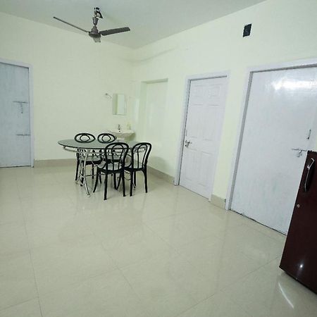 Toms Villa Along National Highway Thrissur At Nadathara Dış mekan fotoğraf
