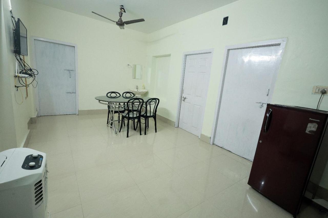 Toms Villa Along National Highway Thrissur At Nadathara Dış mekan fotoğraf