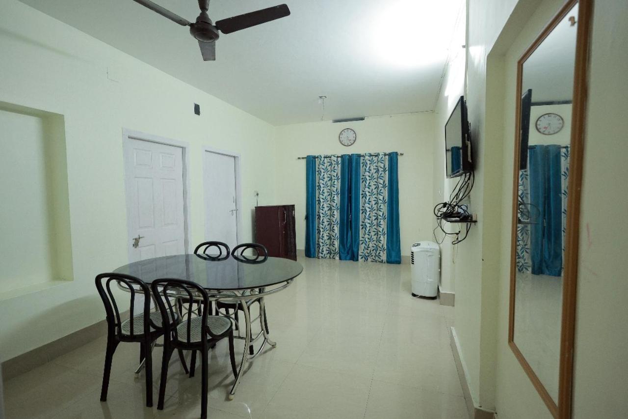 Toms Villa Along National Highway Thrissur At Nadathara Dış mekan fotoğraf